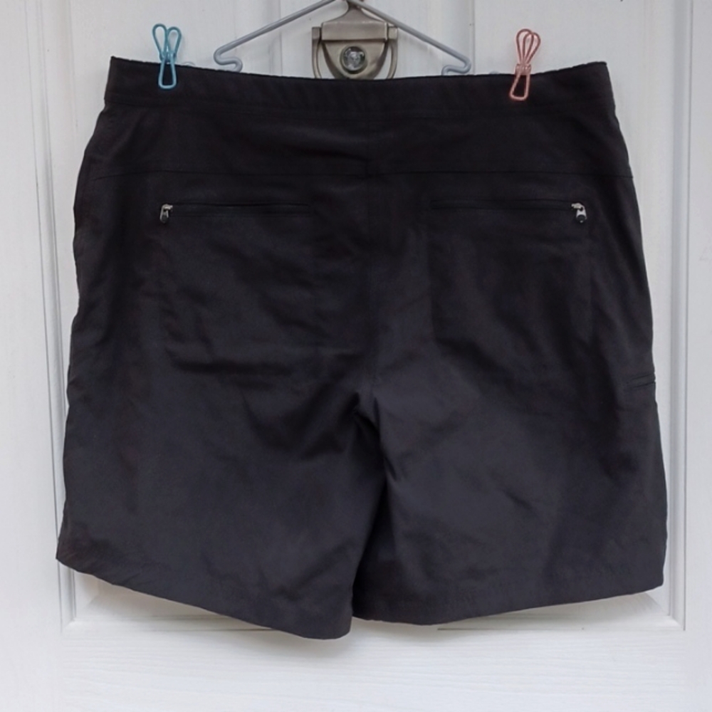 L.L. BEAN Hiking Shorts Sz 14 - Picture 2 of 6
